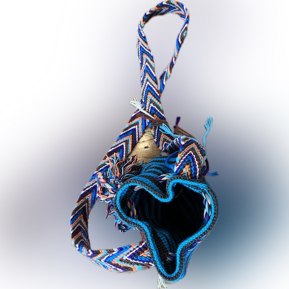 Handmade Woven Shoulder Bag - Picture 5 of 8